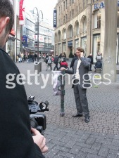 20090326041615_aram-bartholl-1h